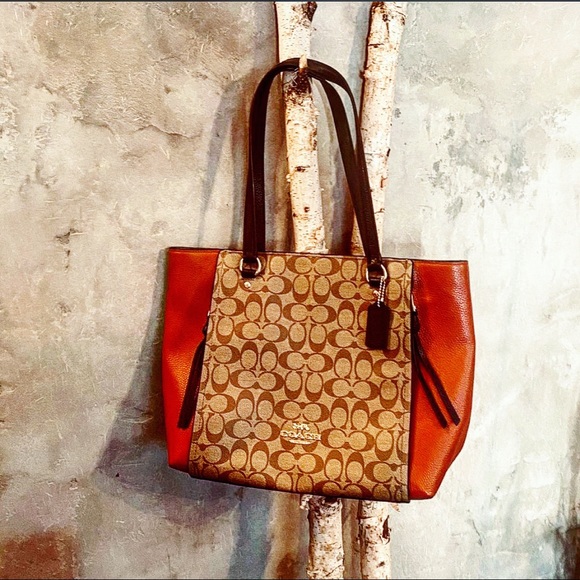 Coach Signature Marlon Tote In Colorblock bag - Picture 2 of 8